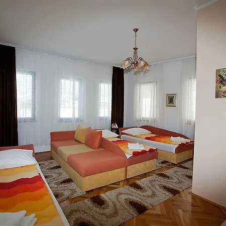 Guest house Cardak 3*