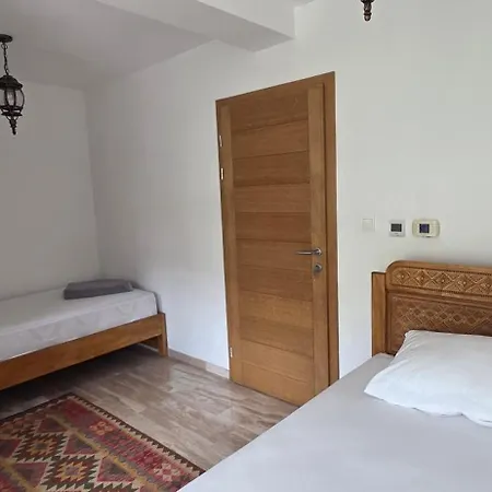 Guest house Cardak 3*
